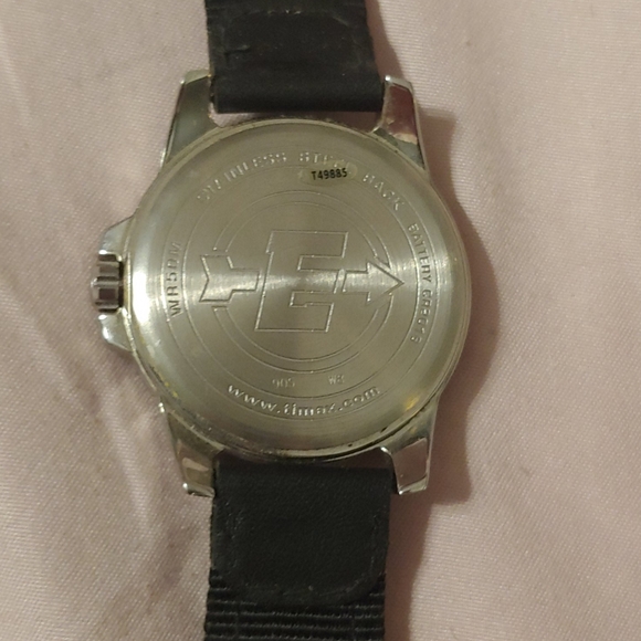 Watch - Picture 4 of 4